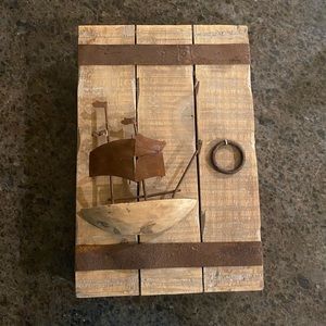 Donated Rustic shabby chic wood metal key holder